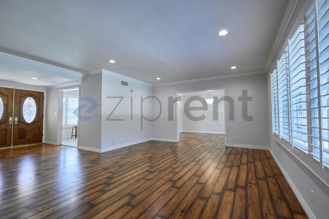 Photo - 1334 Birchcrest Ave