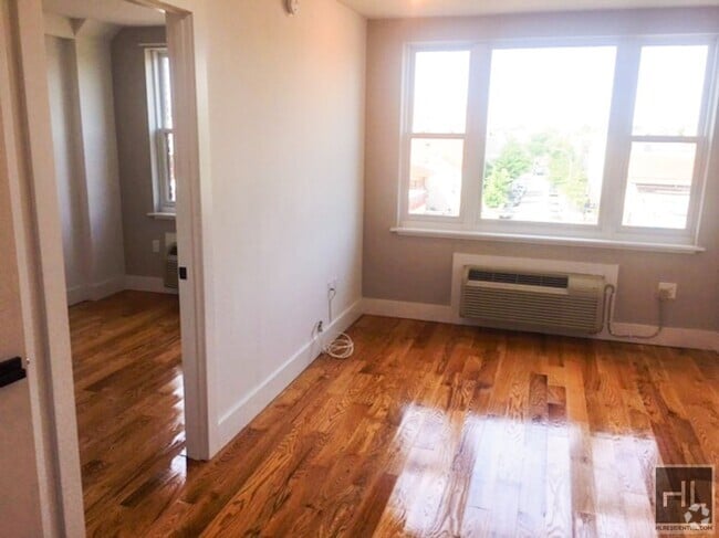 Building Photo - BROADWAY Rental