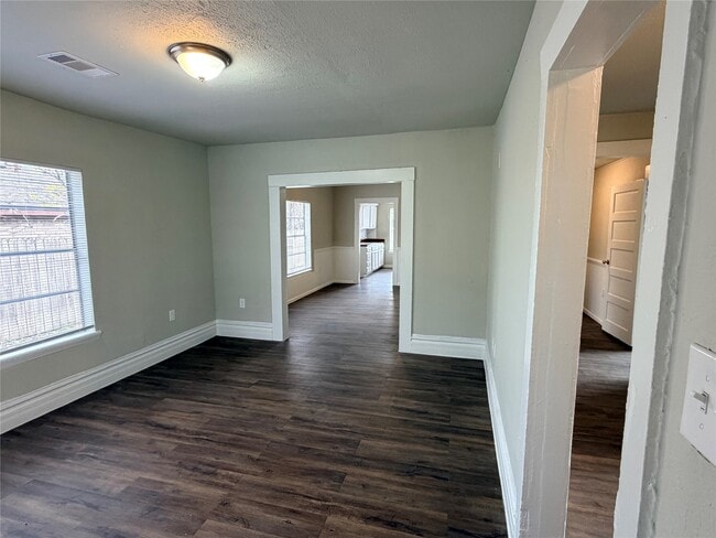 Photo - 2212 Semmes St