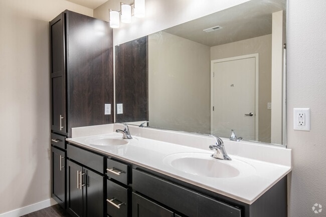 1BR, 1BA - 667SF - The Ace Apartments