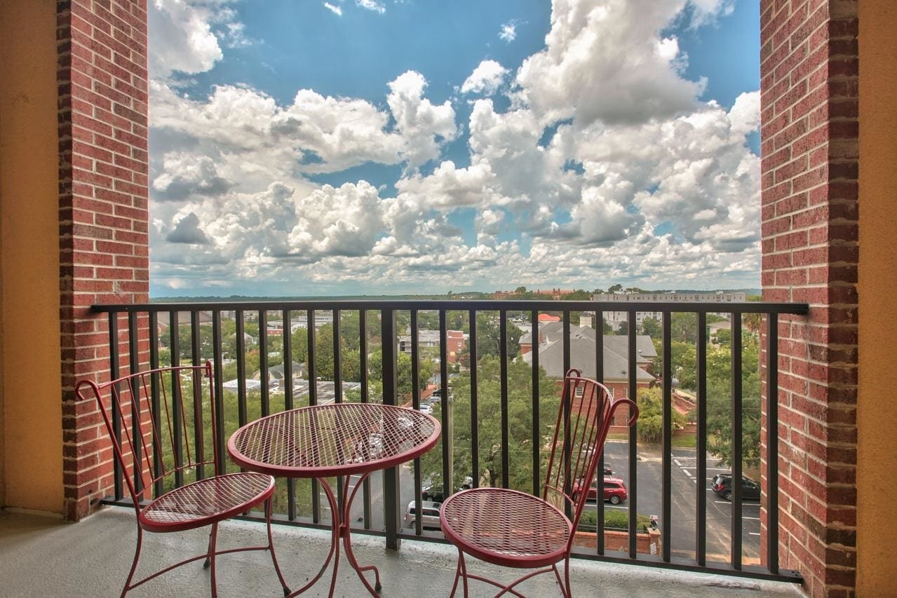 Photo - 215 W College Ave