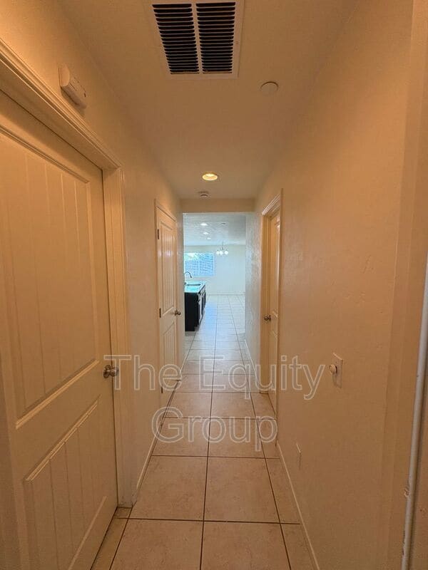 Photo - 2132 E Sweet Ave