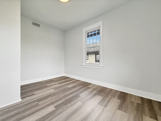 Newly Renovated Duplex