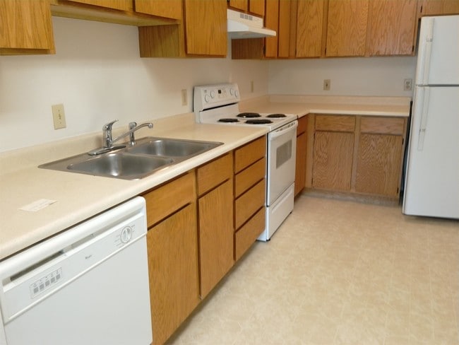 Photo - 369 Cole Ave