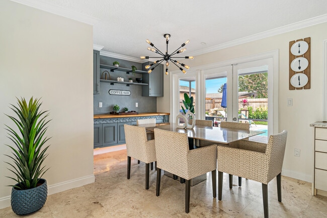 Photo - 9154 Bloomfield Dr