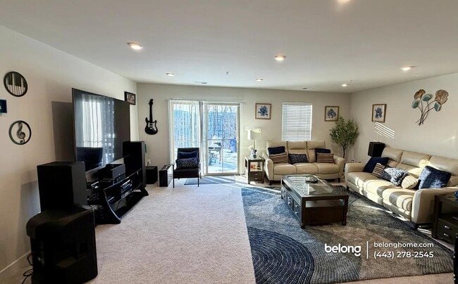 Photo - 6032 Goshawk St