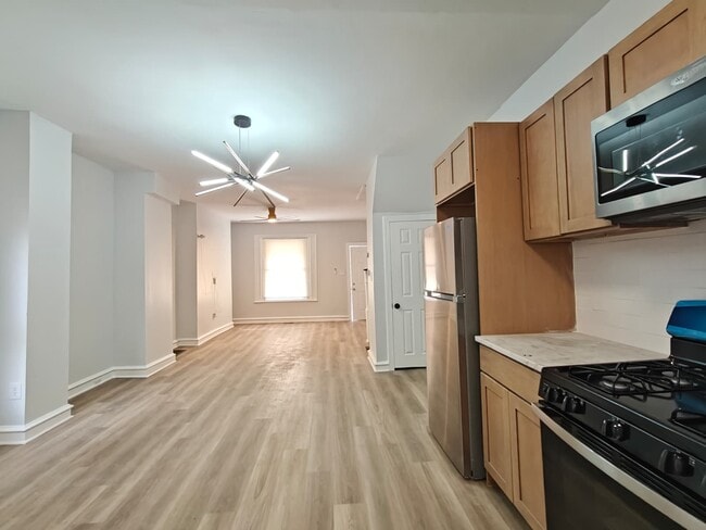 Photo - 5431 Race St