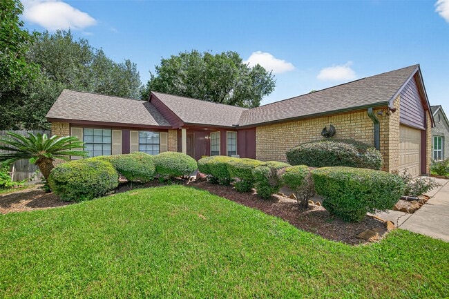 Building Photo - 15638 Empanada Dr Rental