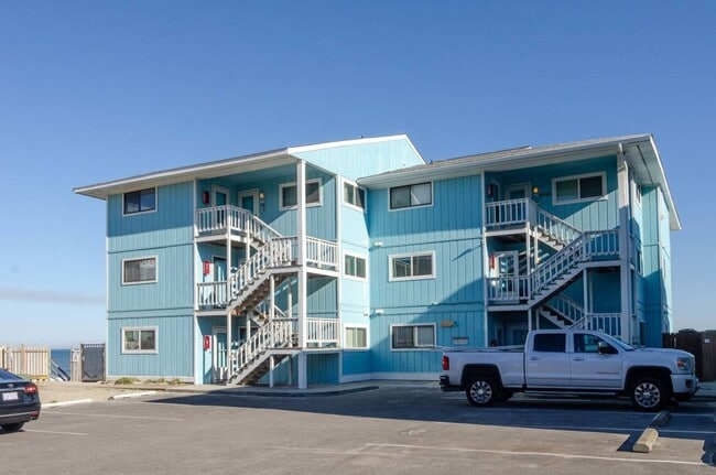 1437 Fort Fisher Blvd S