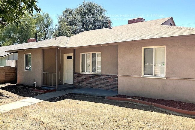 Photo - 7823 Louise Ave