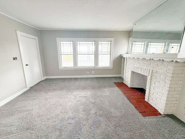 Building Photo - 8505 Garfield Blvd Unit 2