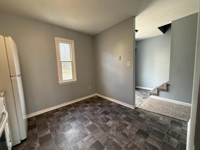 Photo - 1210 Clear Ridge Ln