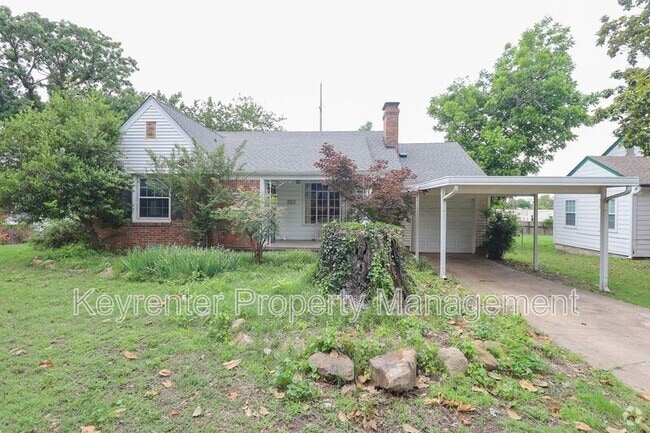 Building Photo - 2220 S Indianapolis Ave Rental