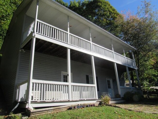 Photo - 541 Will Isaacs Rd