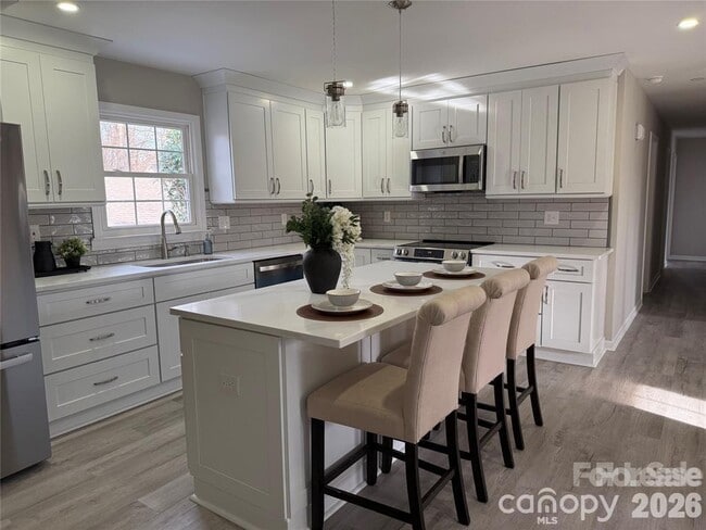 Photo - 2411 Kimway Dr