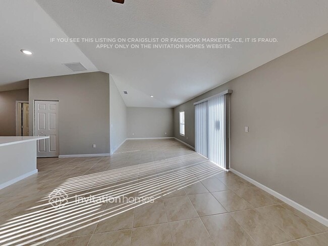 Photo - 1192 SW Ithaca St