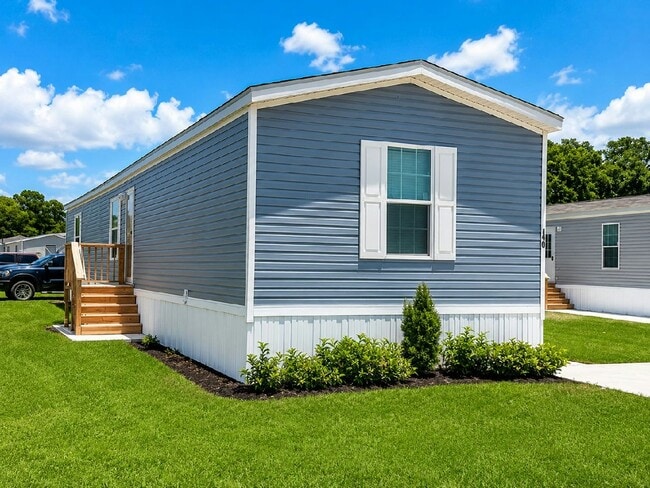 Building Photo - 149 Lakeside Garden Cir