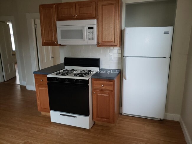 Photo - 16 Webster Ave Unit 3