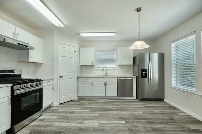 Photo - 4620 Acers Ln