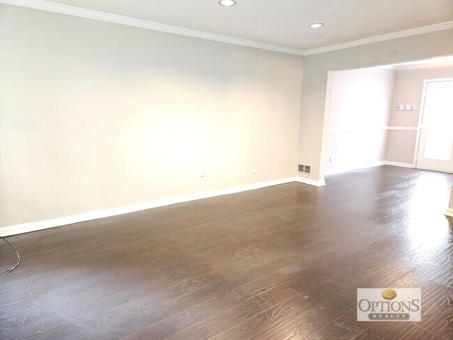 Photo - 2BR Townhouse in Roswell