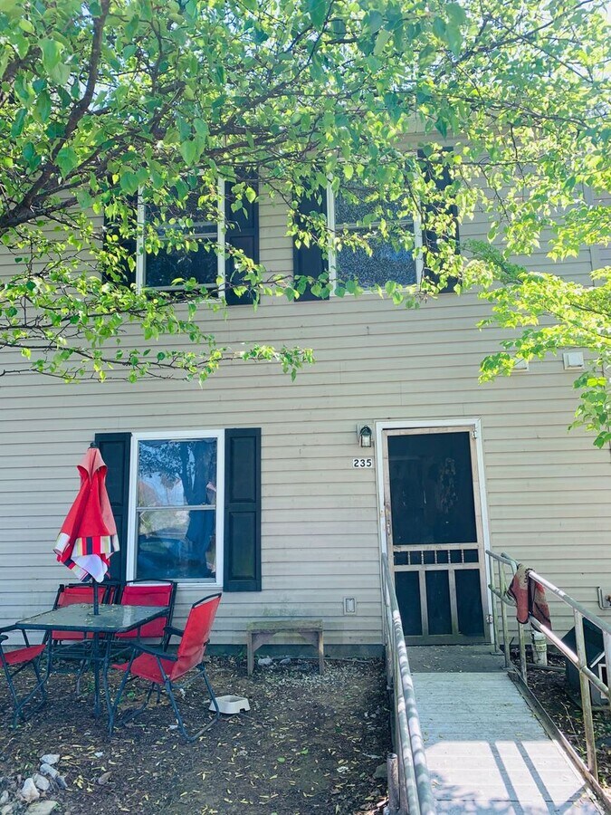 Photo - 235 Freestone Dr