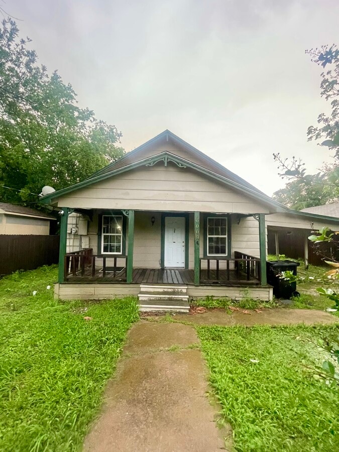 Photo - 6008 Trinity St House