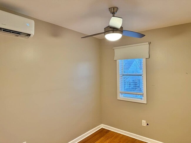 Photo - 207-03 34th Ave