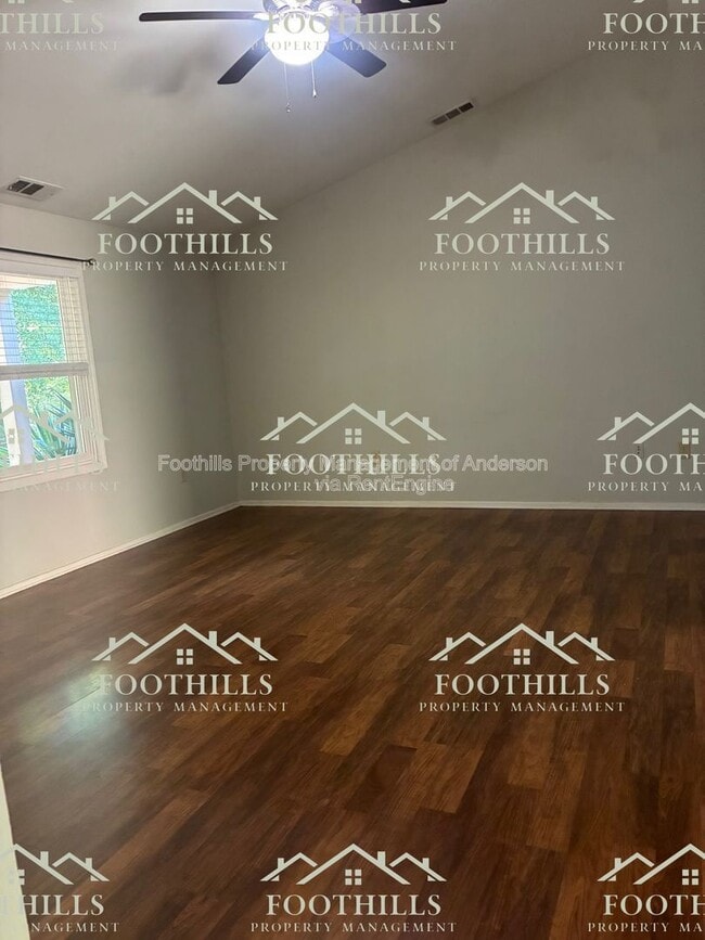 Photo - 303 Green Forest Dr