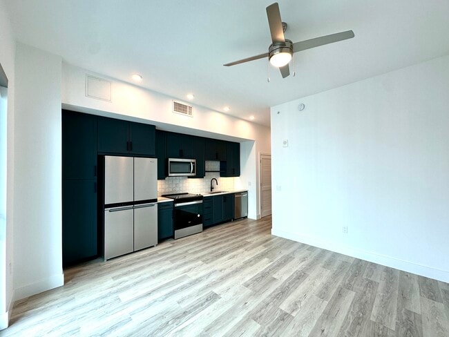 Photo - 236 NW 32nd St Unidad S4