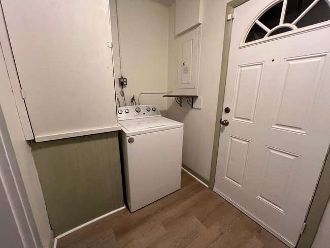 Photo - 2540 Elyria Ave