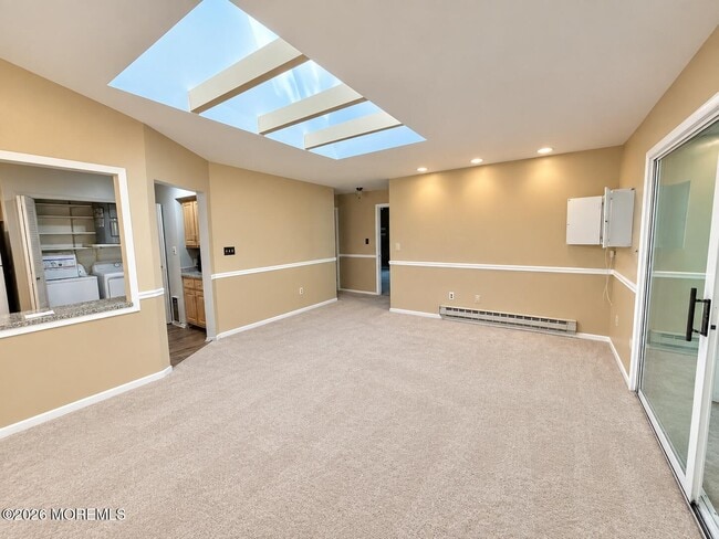 10 Lexington Ct