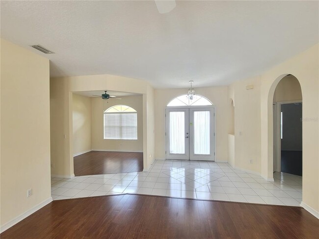 Photo - 165 Frontier Dr