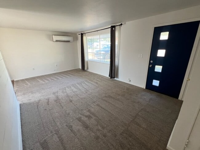 Photo - Cute 2 bed/1 bath home with fenced back yard & a/c!