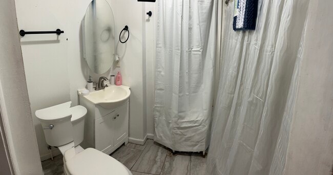 Photo - 30 Merrick Ave Unit Indas