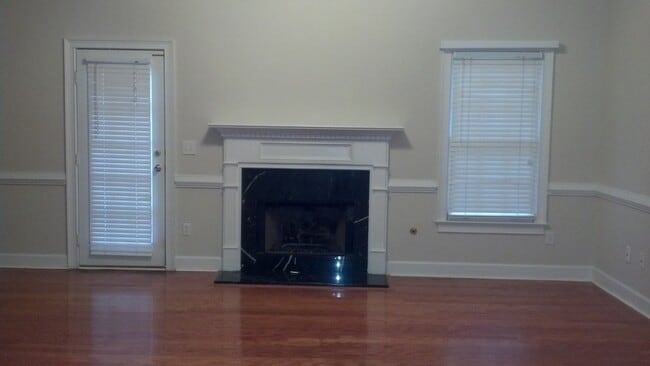 Photo - 217 Palette Ln