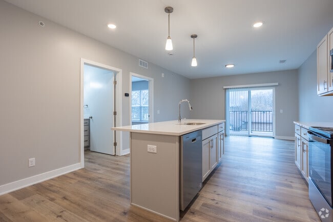 1BR, 1BA - 688SF - Kitchen - Oakbrook Apartments