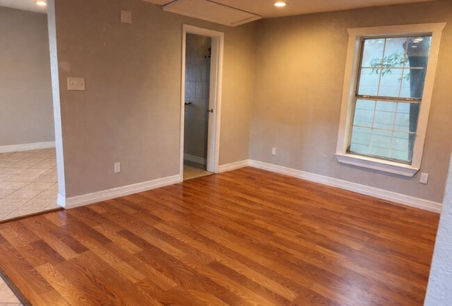 unit 3 Living room - 7044 Avenue E Unit 3