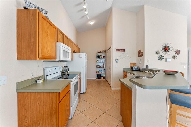 233 Reserve Dr