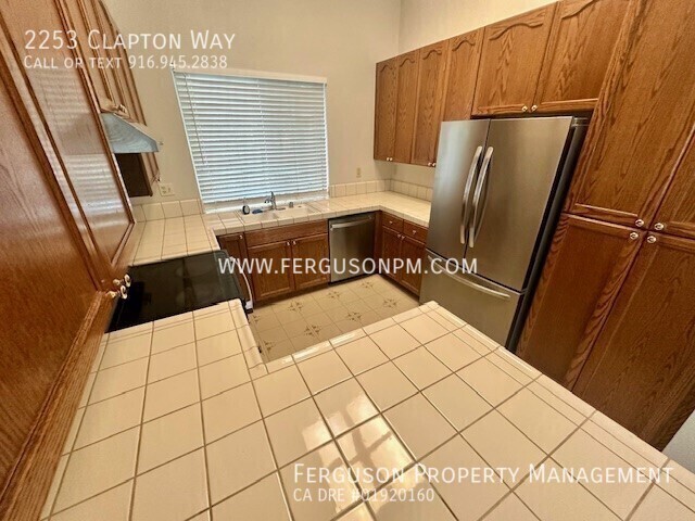 Photo - 2253 Clapton Way