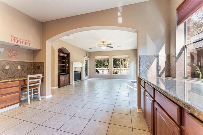 Photo - 182 N Wimberly Way