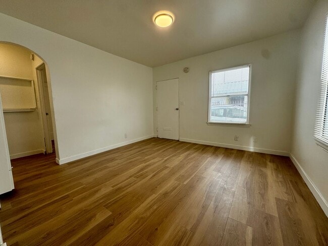 Photo - Newly Renovated 1 Bedroom in West Adams Unidad #2651