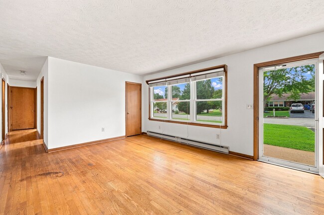 Photo - 15 Eavers Cir