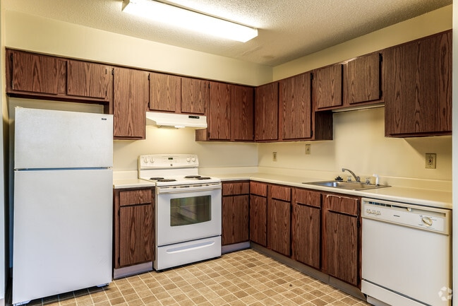2 BR 2 Bath 3 Story - Kitchen