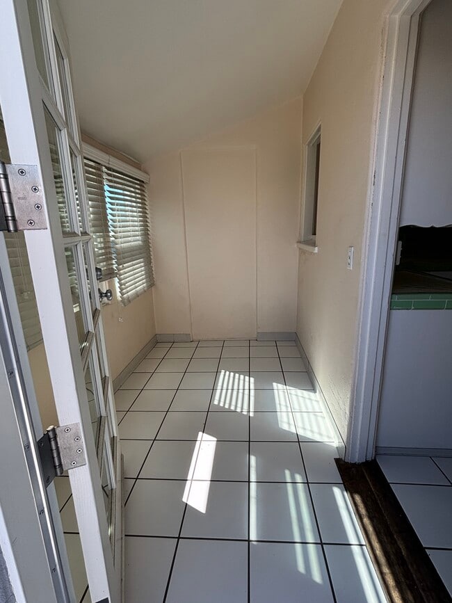 Photo - 2628 A St Unidad 2628 A St.