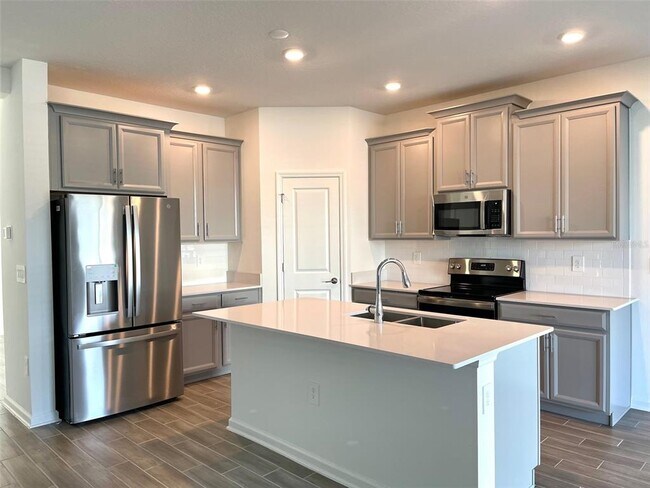 Photo - 6231 Lakepine St