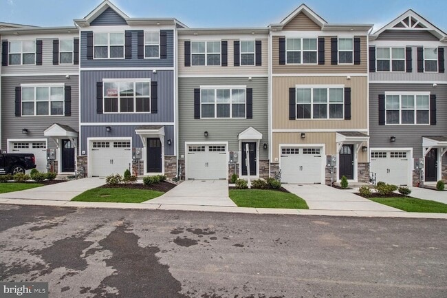 Photo - 331 Tumblers Townhome