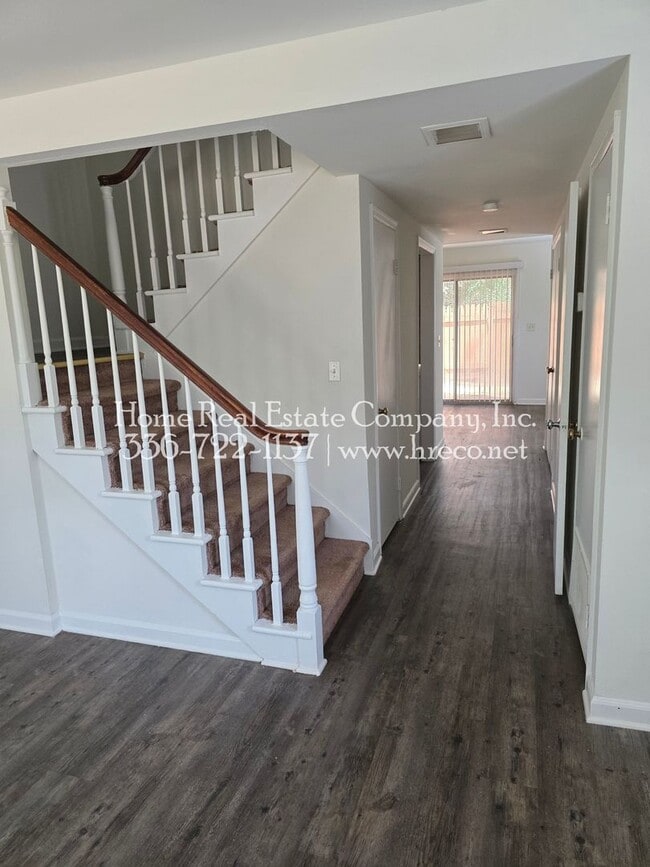 Photo - 1449 Brookwood Dr