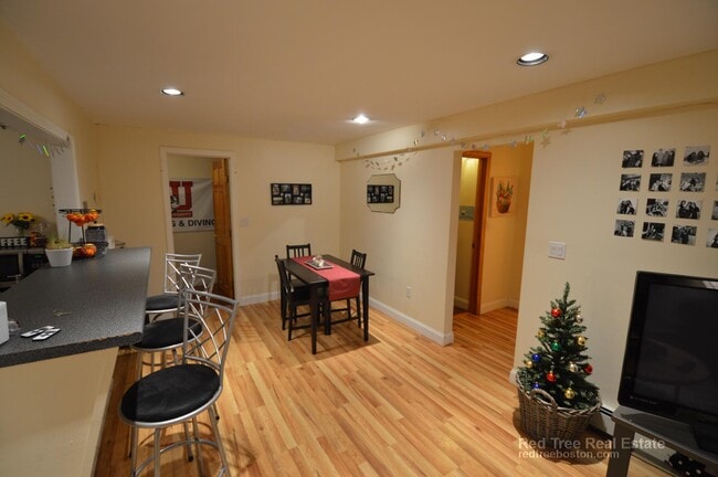 Photo - 94 Pleasant St Unit 1