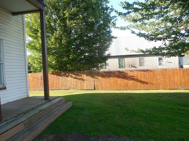 Photo - 634 Graniteville Rd Unit 2- Upstairs