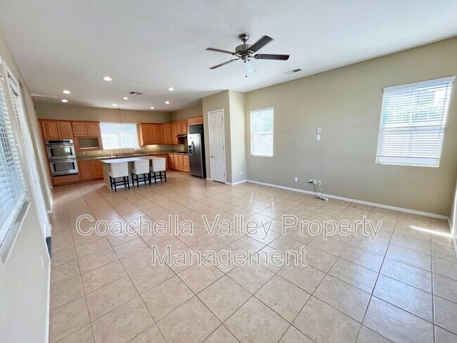 Photo - 43341 Parkway Esplanade W